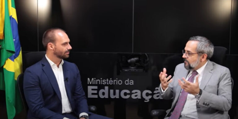 Leia mais sobre o artigo “No entanto, ela se move”