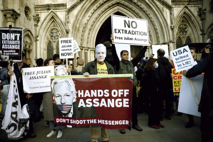 Leia mais sobre o artigo E se Assange se chamasse Navalny?