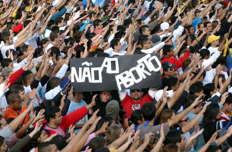Leia mais sobre o artigo Associativismo católico e a cruzada judicial antidireitos
