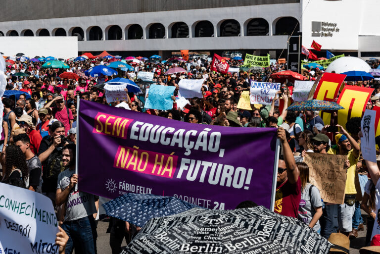 Leia mais sobre o artigo Uma revolução social para enfrentar a extrema direita